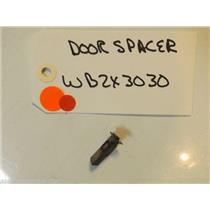 GE STOVE WB2X3030 Spacer Door USED