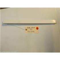 KITCHENAID STOVE 4212028 Trim, Door-left (white) touched up   USED PART
