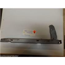 KITCHENAID STOVE  9750234 9782033 Hinge, Door R Or L  USED