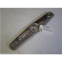 GE Dishwasher WD22X132 Spray Arm  USED PART