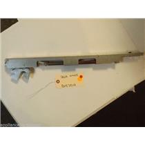 WHIRLPOOL STOVE 8053807 Hinge, Door    used