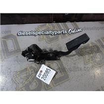 1999 - 2003 FORD F350 F250 XLT 7.3 DIESEL AUTO 4X4 OEM FUEL PEDAL F81A9F836AC