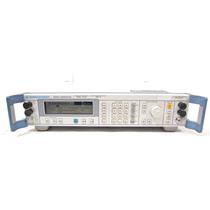 Rohde & Schwarz SMR27 10 MHz - 27 GHz Signal Generator 1104.0002.27 AS-IS