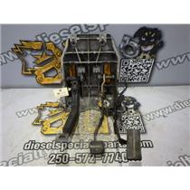 2003 2004 DODGE 3500 2500 5.9 DIESEL 4X4 NV5600 MANUAL TRANSMISSION PEDALS BOX