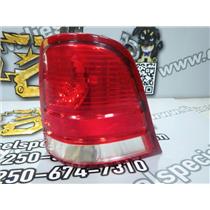 2006 2007 FORD FREESTAR SPORT 4.2 L AUTO RIGHT PASSENGER SIDE TAIL LIGHT LAMP
