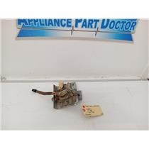 CALORIC OVEN Y68102 65780 Y65779 COMPLETE VINTAGE DOOR LATCH ASSEMBLY USED
