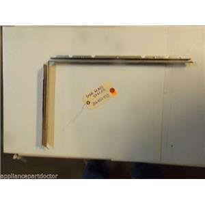 FRIGIDAIRE STOVE  316402403 Spacer,door Glass  USED