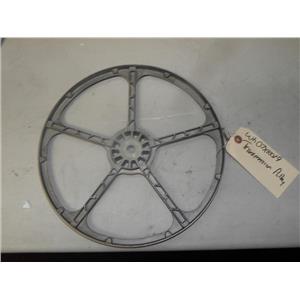 GE TOP LOAD WASHER WH07X10019 TRANSMISSION PULLEY USED PART ASSEMBLY
