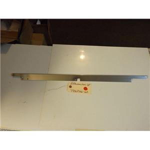 Magic Chef  STOVE 7706P166-60  Extrusion, Glass Spt Good cond small marks   used