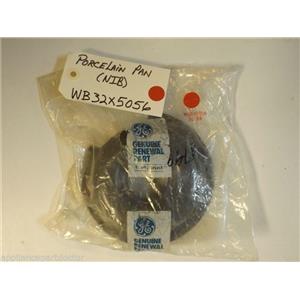 GE Stove  WB32X5056  Porcelain Pan   NEW IN BOX