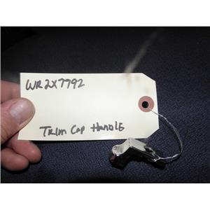 HOTPOINT 2 DOOR REFRIGERATOR WR2X7792 TRIM CAP USED PART ASSEMBLY