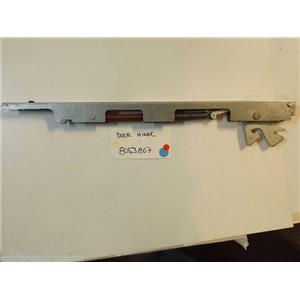 KENMORE Stove 8053807 Door hinge   used part