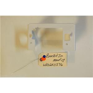 GE Refrigerator WR02X11576   WR02X10981    Bracket Im Mounting  used