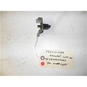 FRIGIDAIRE GAS STOVE 5303131289 LIGHT SWITCH BRACKET W/ DOOR FRAME SWITCH USED
