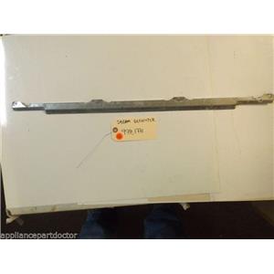 WHIRLPOOL STOVE 9781771 Deflector, Steam  used