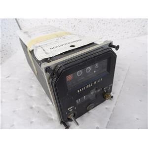 Cessna P/N C582601-0201 KDI 570 DME Indicator King Radio