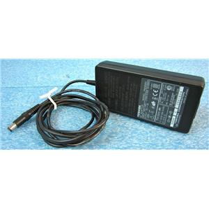 TOSHIBA PA2450U AC ADAPTER POWER SUPPLY, 15V 3A OUTPUT, FITS VARIOUS LAPTOPS SA