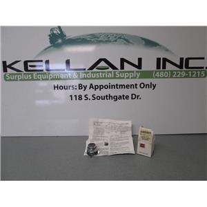 Eaton Cutler-Hammer - 10250T101 - Pushbutton Switch - Diameter (mm): 30.50 Black