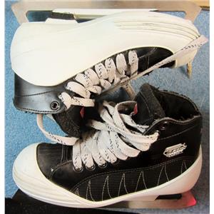 CCM TACKS HOCKEY SKATES, WOMENS SIZE 4 / 37