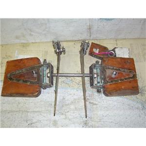 Boaters’ Resale Shop of TX 1311 0105.20 VINTAGE BRONZE WOODEN SPREADER HARDWARE