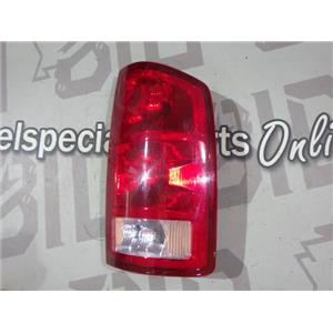 2003 - 2005 DODGE RAM 1500 SLT PASSENGER SIDE RIGHT TAIL LIGHT BACKUP SIGNAL