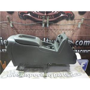 2003 2004 CHEVROLET 2500 CREW CAB LT CENTER CONSOLE GLOVE BOX STORAGE (CHARCOAL)