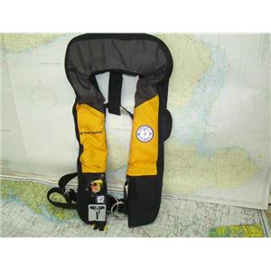 Boaters’ Resale Shop of TX 2307 0175.12 WEST MARINE MD3184 INFLATABLE ADULT PFD