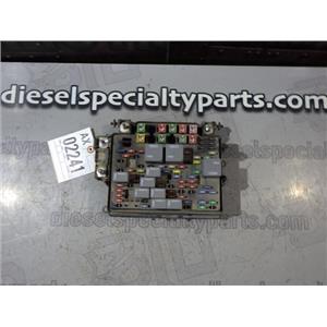 2004 2005 GMC 2500 3500 6.6 LLY DIESEL ZF6 MANUAL 4X4 FUSE BOX 15177120-02