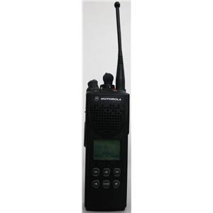 Motorola XTS 3000 portable P25 Two Way Radio XTS3000 Model H09SDF9PW7BN POWER ON