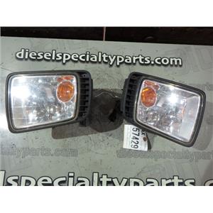 2004 2005 INFINITY QX56 5.6L V8 AUTO 4X4 OEM FOG LIGHTS LENSE ASSEMBLY PAIR