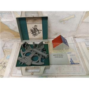 Boaters' Resale Shop of TX 2503 0557.17 MARK 25 SEXTANT & ARTIFICIAL HORIZON