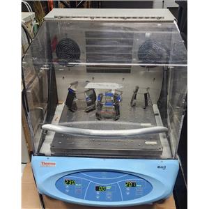 Thermo Scientific MaxQ 4000 Benchtop Incubator Orbital Shaker