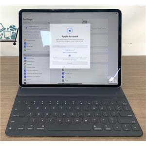 Apple iPad Pro 3rd gen A1876 64gb 12.9" w Apple Smart Keyboard Folio included!