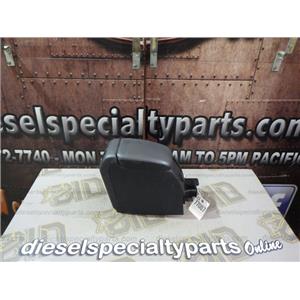 2006 2007 VOLKSWAGEN JETTA 1.9 DIESEL AUTO SEDAN OEM CENTRE CONSOLE  STORAGE