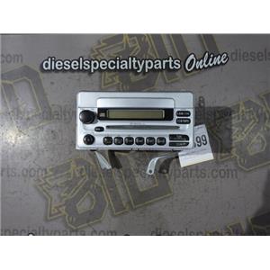2001 2002 TOYOTA ECHO 2DR 4CLY 1.5L MANUAL RADIO STEREO CD AM FM 08600 00980