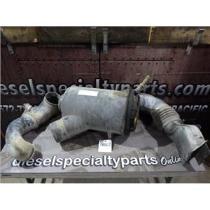 2004 2005 FORD F750 CAB CAT C7 DIESEL 6-SP OE AIR FILTER / PIPING / INTAKE TUBES