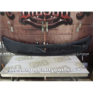 2004 2005 FORD F750 CAB CAT C7 DIESEL 6-SPEED MANUAL OEM WIPER COWL COVER