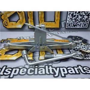 2010 2011 NISSAN ROGUE 2.5 4CLY AWD AUTO SUV OEM TIRE SERVICE TOOLS JACK KIT