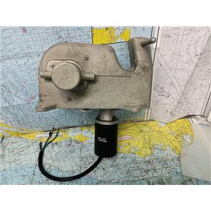 Boaters' Resale Shop of TX 2512 1306.12 GOOD VINTAGE 12 VOLT 1/2" ROPE WINDLASS