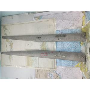 Boaters' Resale Shop of TX 2602 1406.01 ALUMINUM  59" SPREADERS w/o  LIGHTS