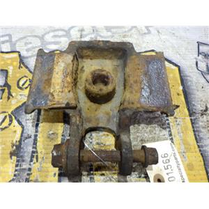 1999 2000 FORD F350 XLT 7.3 DIESEL ZF6 4X4 FRONT LOWER LEFT SPRING SHOCK BRACKET