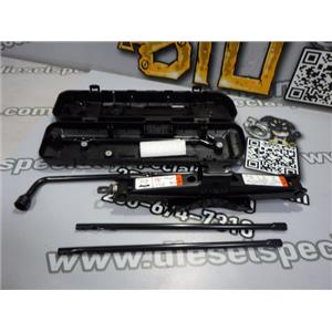2011 2012 FORD F150 PLATINUM 3.5 V6 AUTO 4X4 TIRE SERVICE JACK AND TOOL KIT OEM