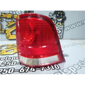 2006 2007 FORD FREESTAR SPORT 4.2 L AUTO RIGHT PASSENGER SIDE TAIL LIGHT LAMP
