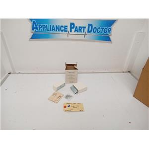 MAGNA LATCH REFRIGERATOR FREEZER MODEL 70 WHITE MAGNETIC DOOR LATCH NEW