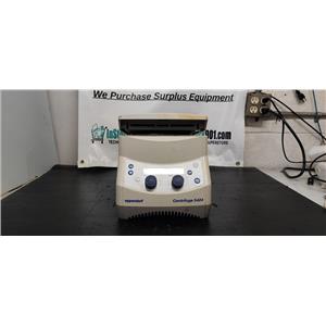 Eppendorf 5424 Benchtop Centrifuge w/FA-45-24-11 Rotor