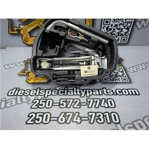 2003 2004 VOLKSWAGEN JETTA WAGON 1.9L DIESEL MANUAL TIRE SERVICE TOOL KIT W JACK