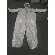 Case of 5 CPF C2 127 TGY 000600 Dupont Tychem 2 Coverall Gray size XL