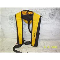 Boaters’ Resale Shop of TX 2105 2147.05 WEST MARINE ADULT MANUAL INFLATABLE PFD