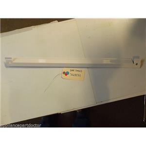 FRIGIDAIRE STOVE 316081301 Shield-oven Door, White, Top  repainted   used