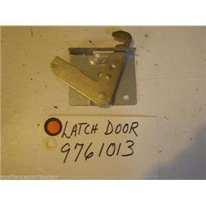 WHIRLPOOL STOVE 9761013  Latch, Door USED